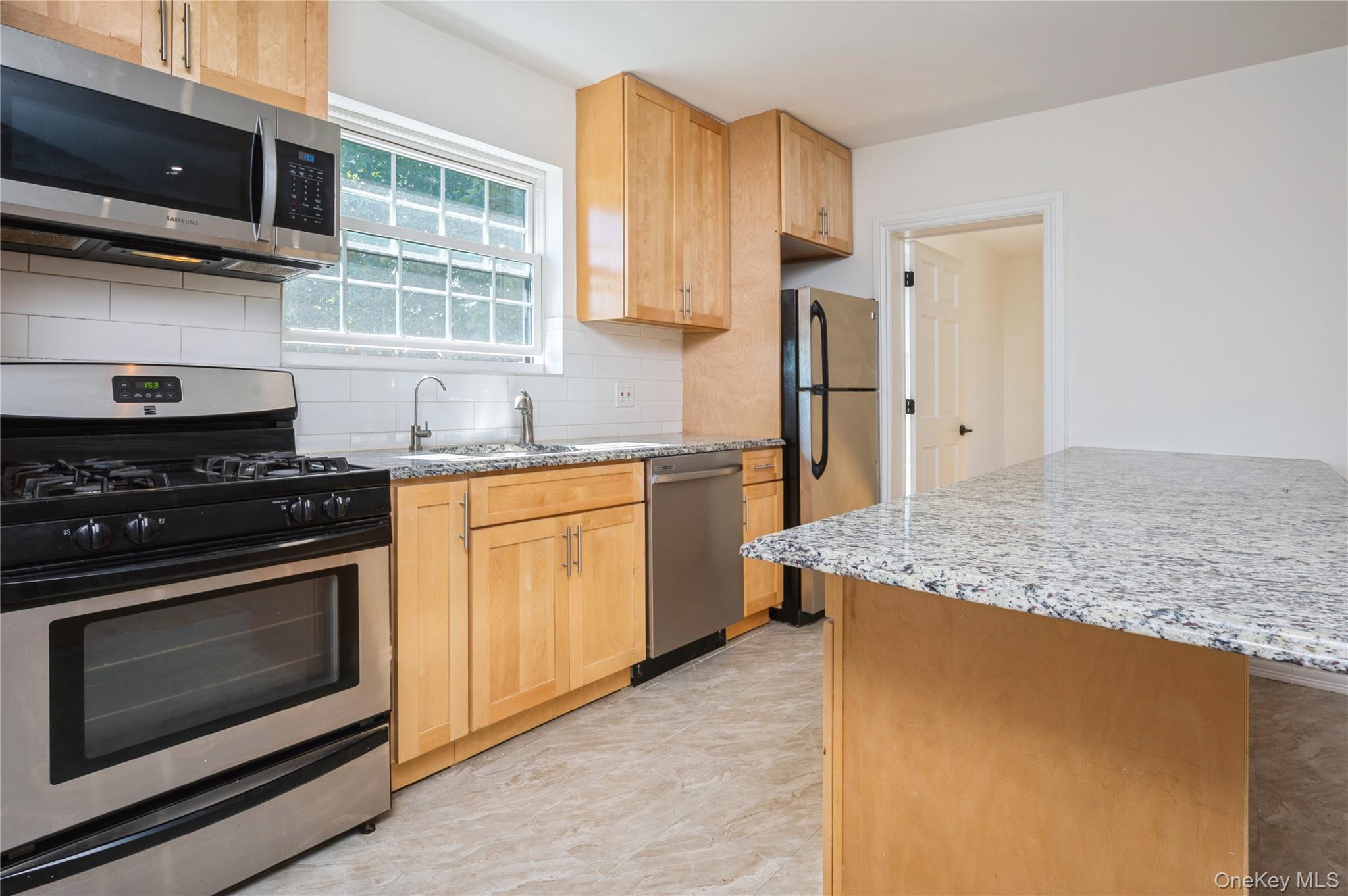 12 Bellew Avenue # Top Floor, Eastchester, NY 10709