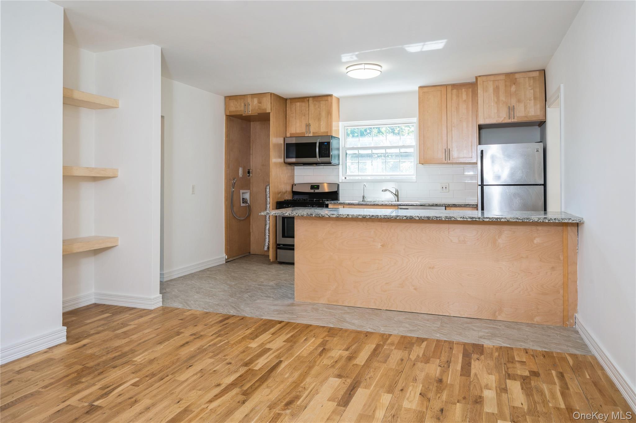 12 Bellew Avenue # Top Floor, Eastchester, NY 10709