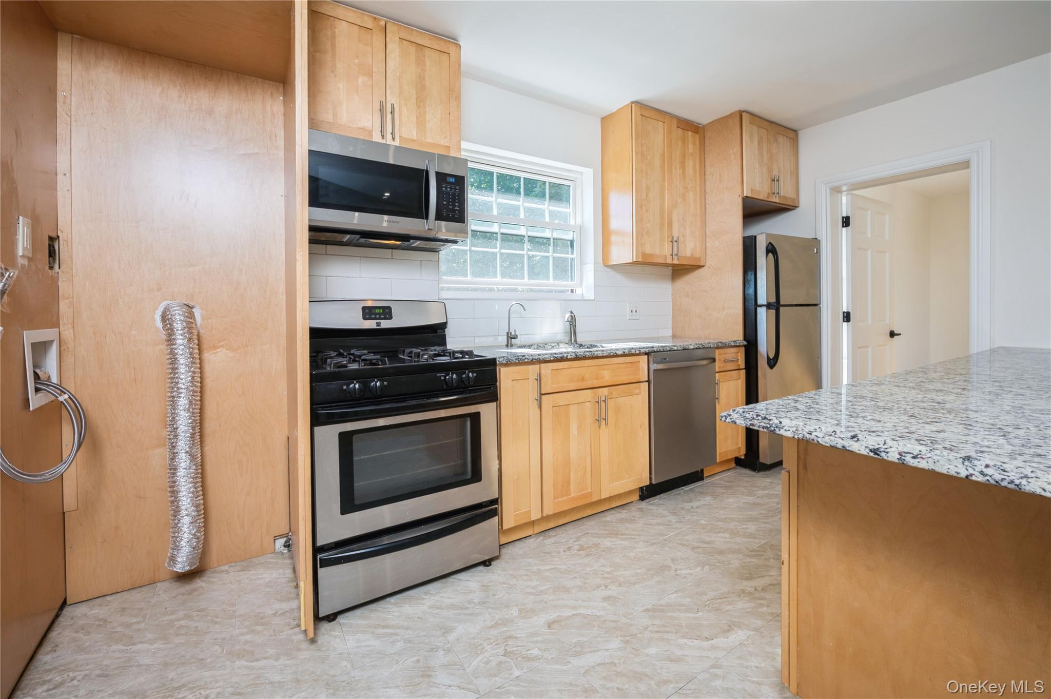 12 Bellew Avenue # Top Floor, Eastchester, NY 10709