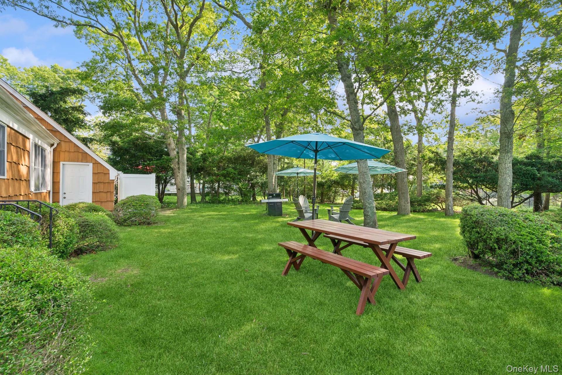 3 Foster Avenue, Hampton Bays, NY 11946