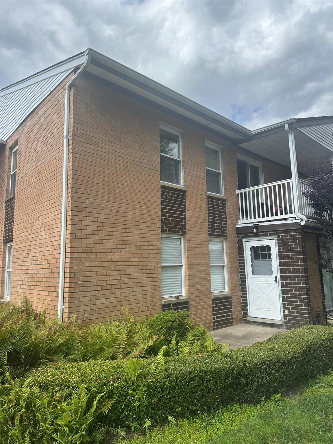 105 Artist Lake Drive, Middle Island, NY 11953