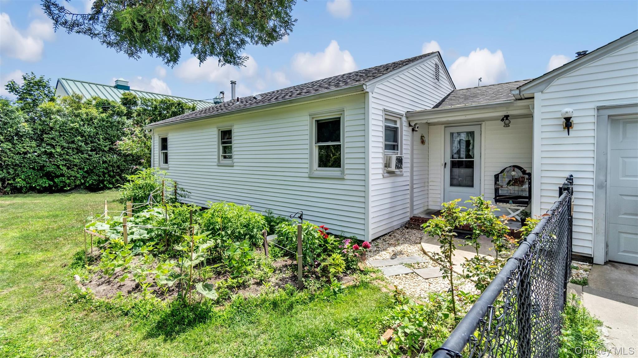 74 Foster Avenue, Hampton Bays, NY 11946