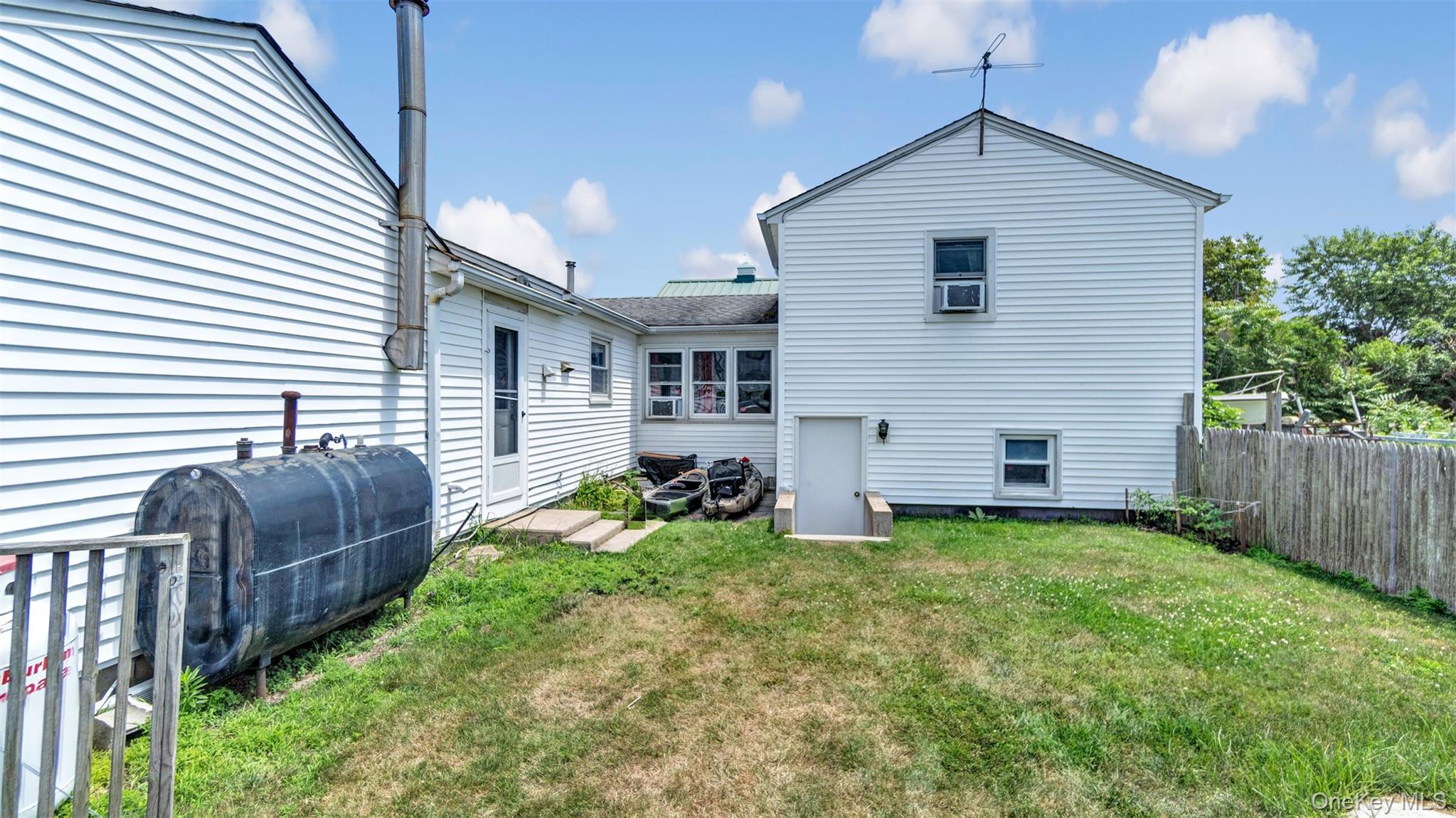 74 Foster Avenue, Hampton Bays, NY 11946