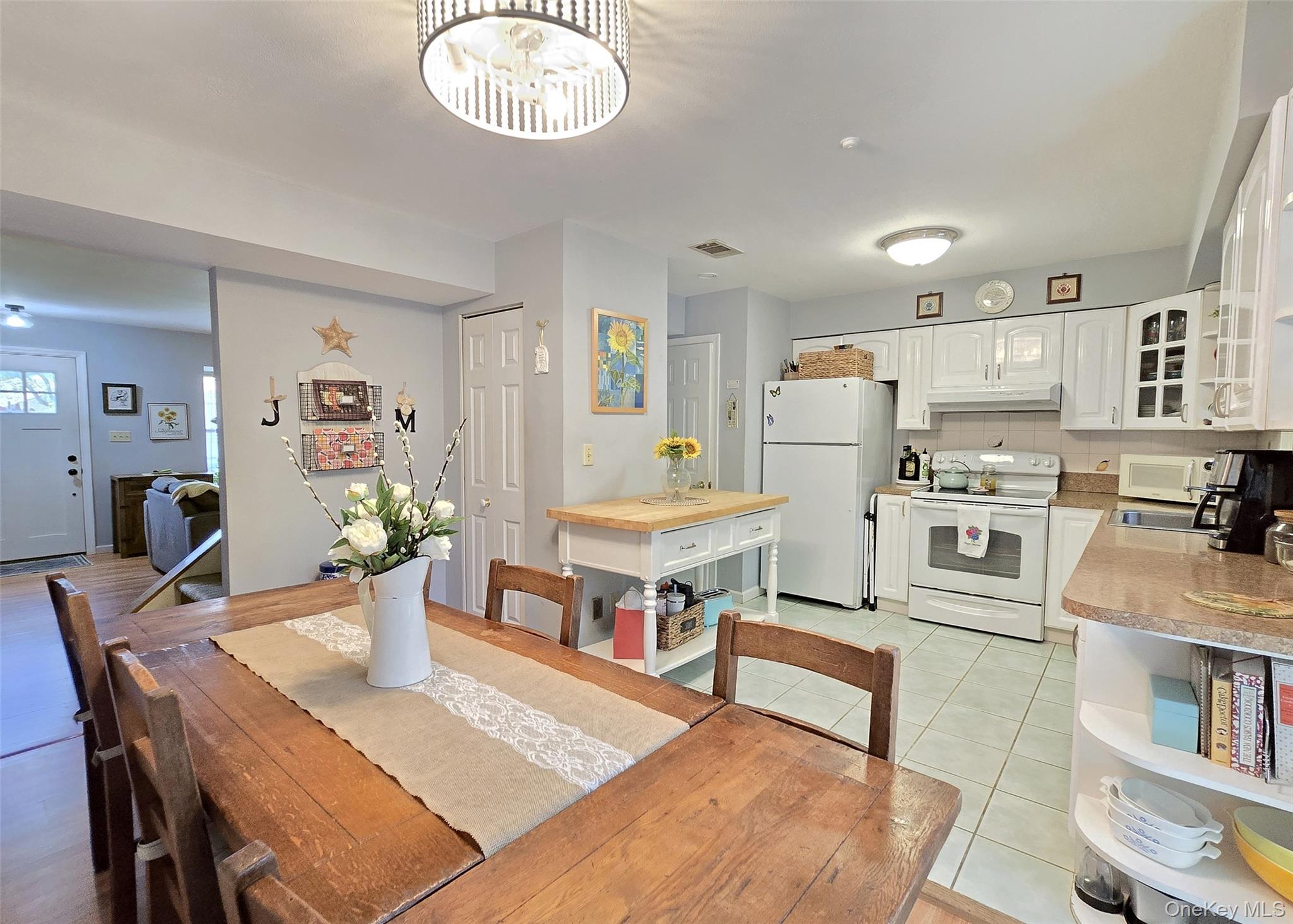 17 Penn Commons, Yaphank, NY 11980