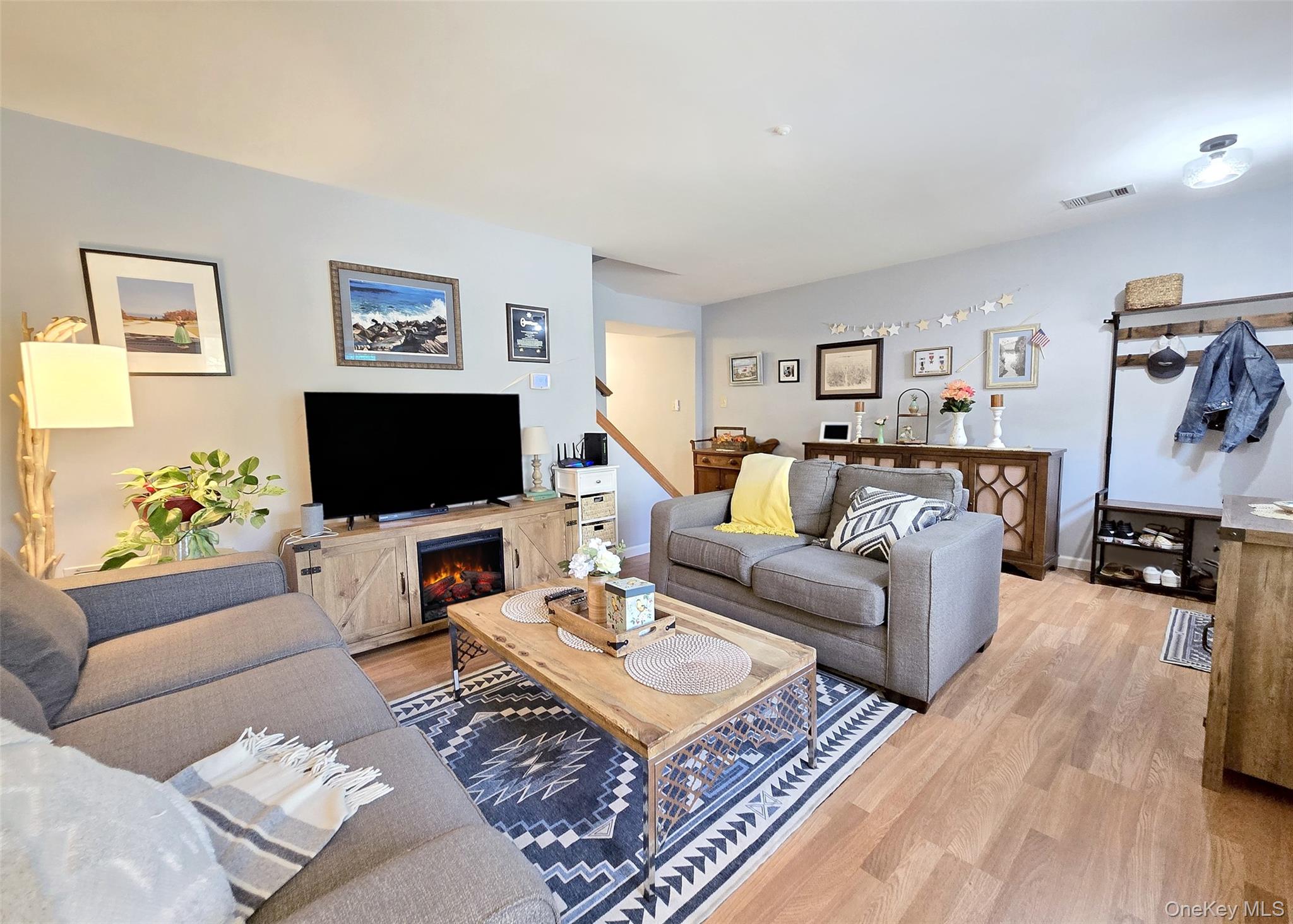 17 Penn Commons, Yaphank, NY 11980