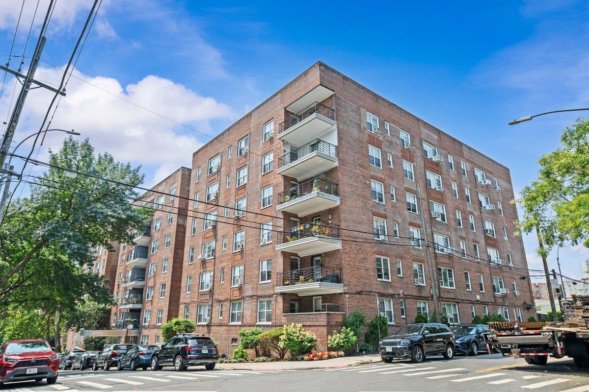 3299 Cambridge Avenue # 8J, Bronx, NY 10463