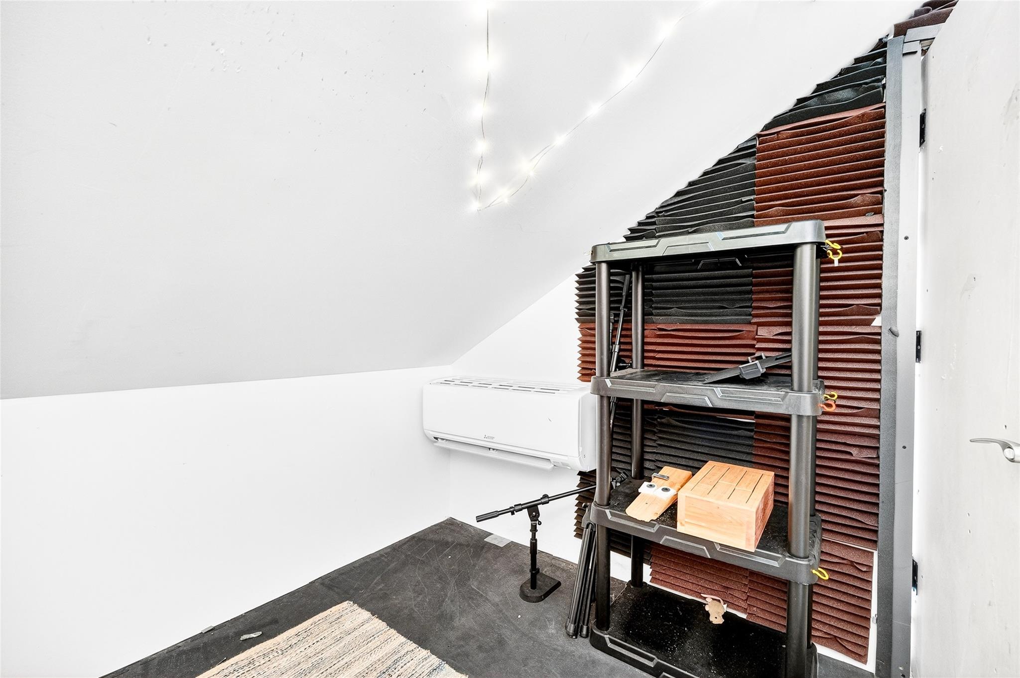 81 Lincoln Avenue, Yonkers, NY 10704