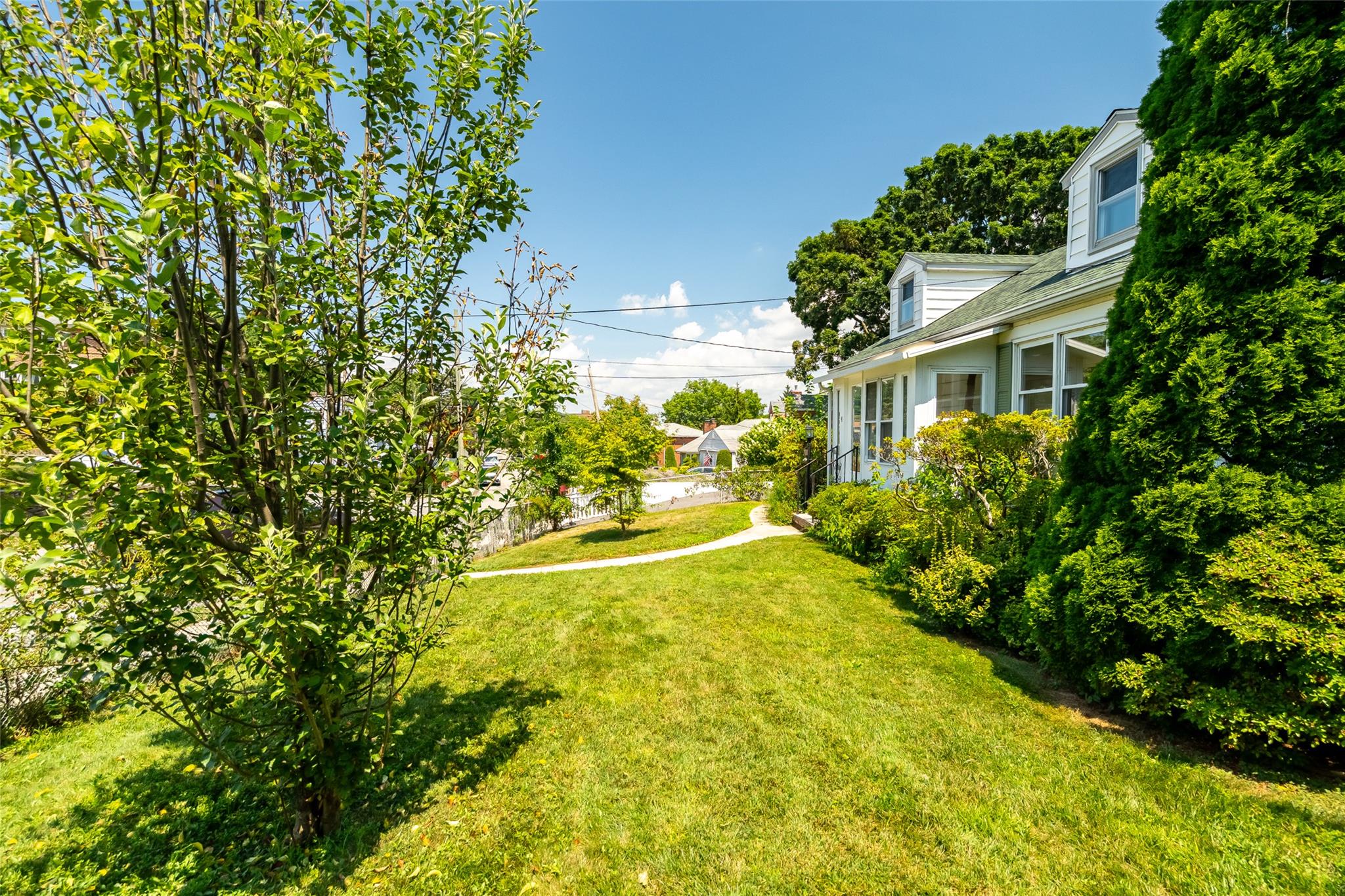 81 Lincoln Avenue, Yonkers, NY 10704