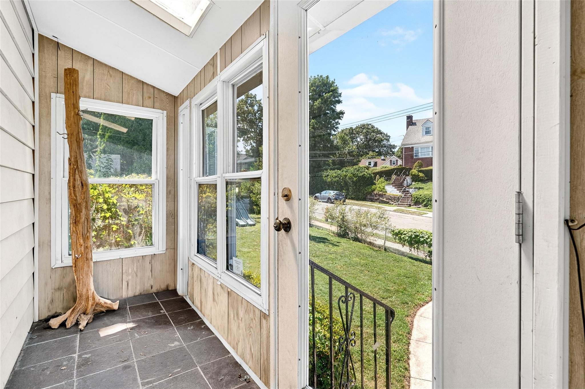 81 Lincoln Avenue, Yonkers, NY 10704