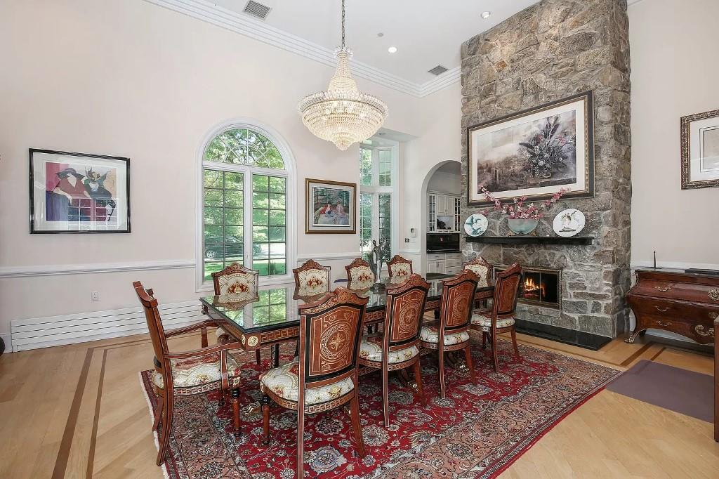 2 High Point Terrace, Scarsdale, NY 10583