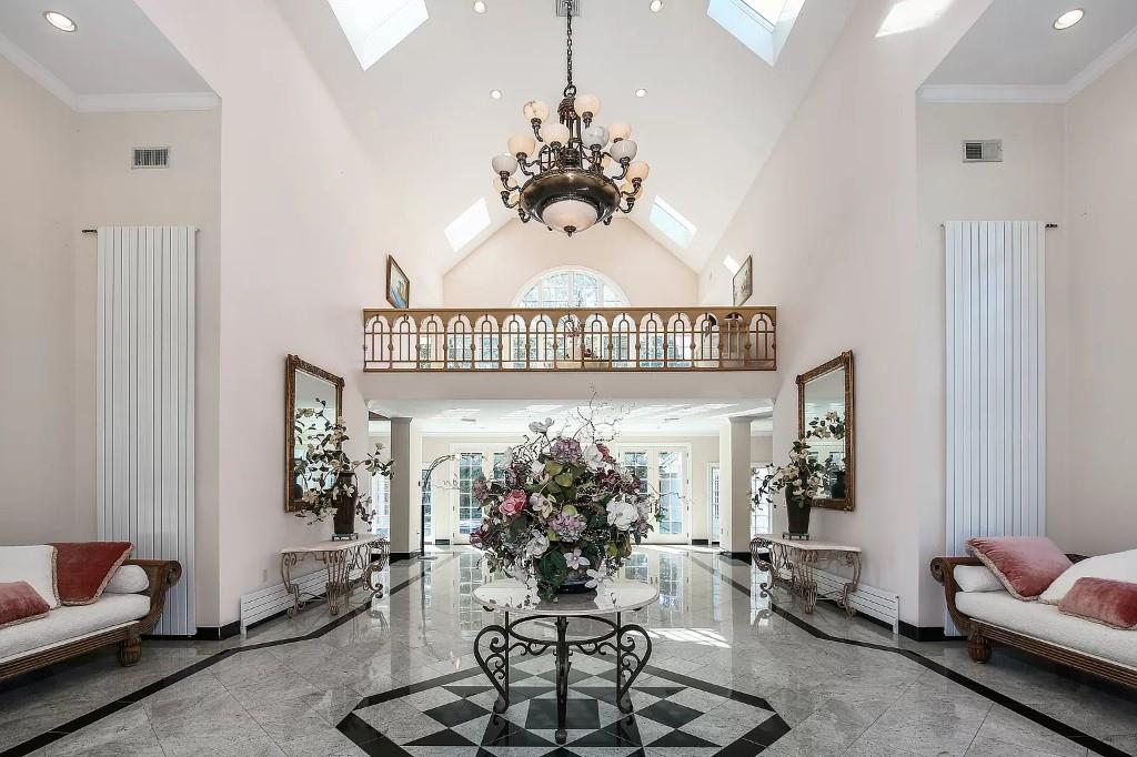 2 High Point Terrace, Scarsdale, NY 10583