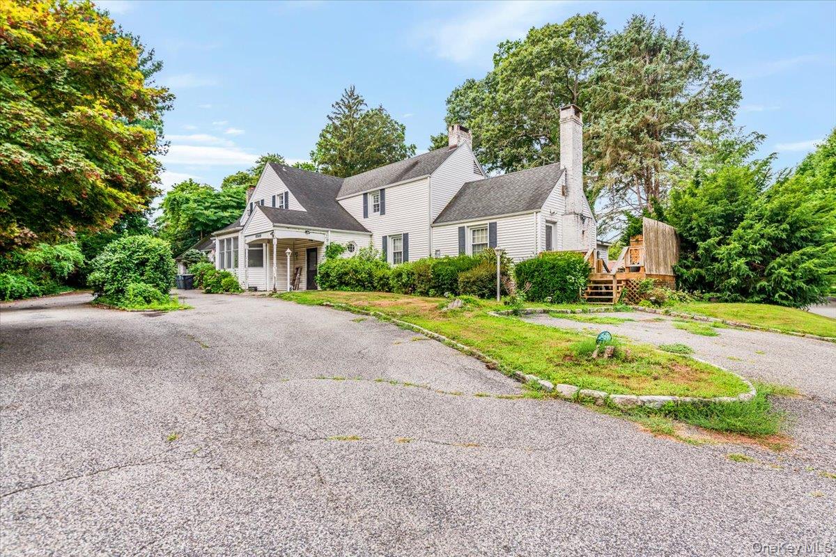 221 Huntington Bay Road, Huntington, NY 11743