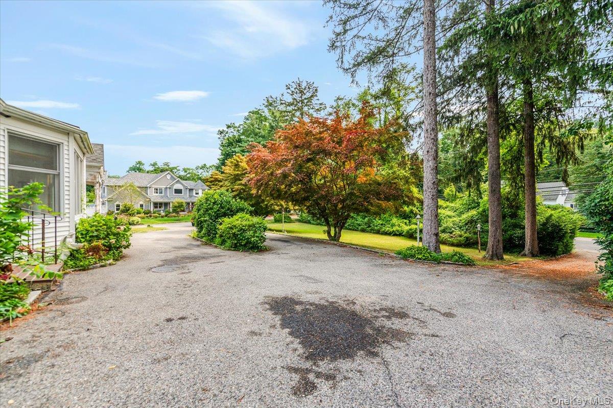 221 Huntington Bay Road, Huntington, NY 11743