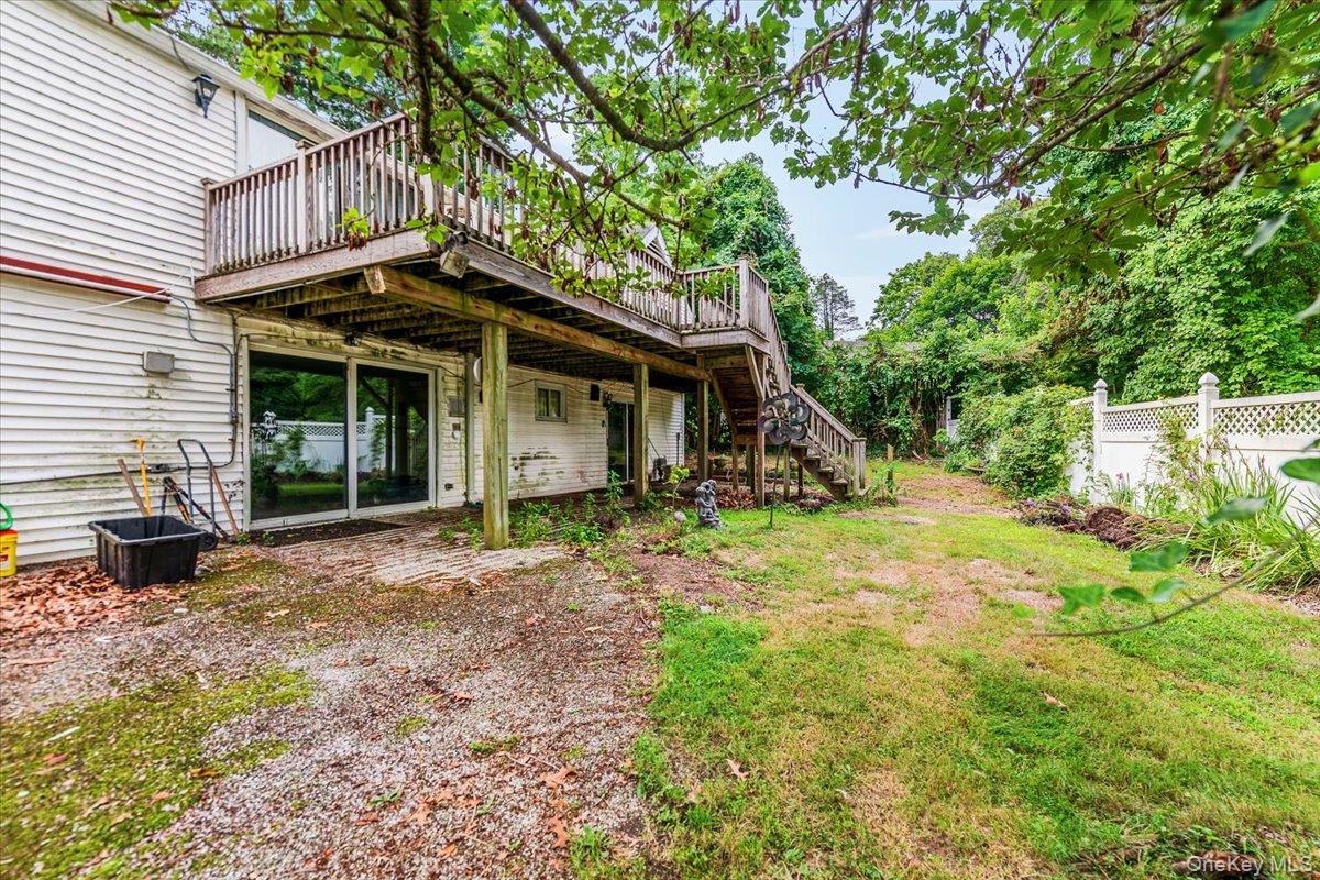 221 Huntington Bay Road, Huntington, NY 11743