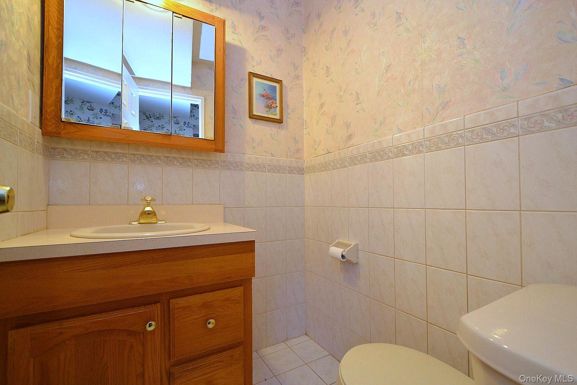 348 Town Line Road, Commack, NY 11725