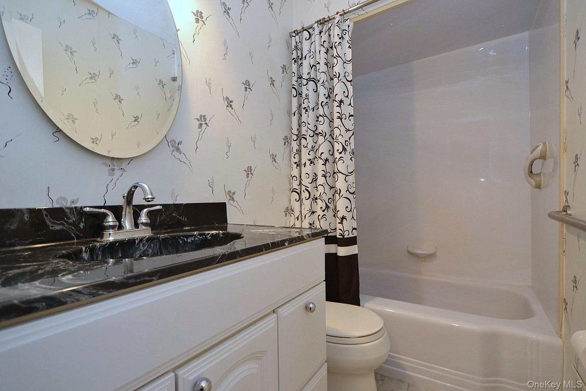 348 Town Line Road, Commack, NY 11725