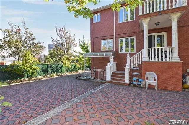77-16 Kew Forest Lane, Flushing, NY 11375