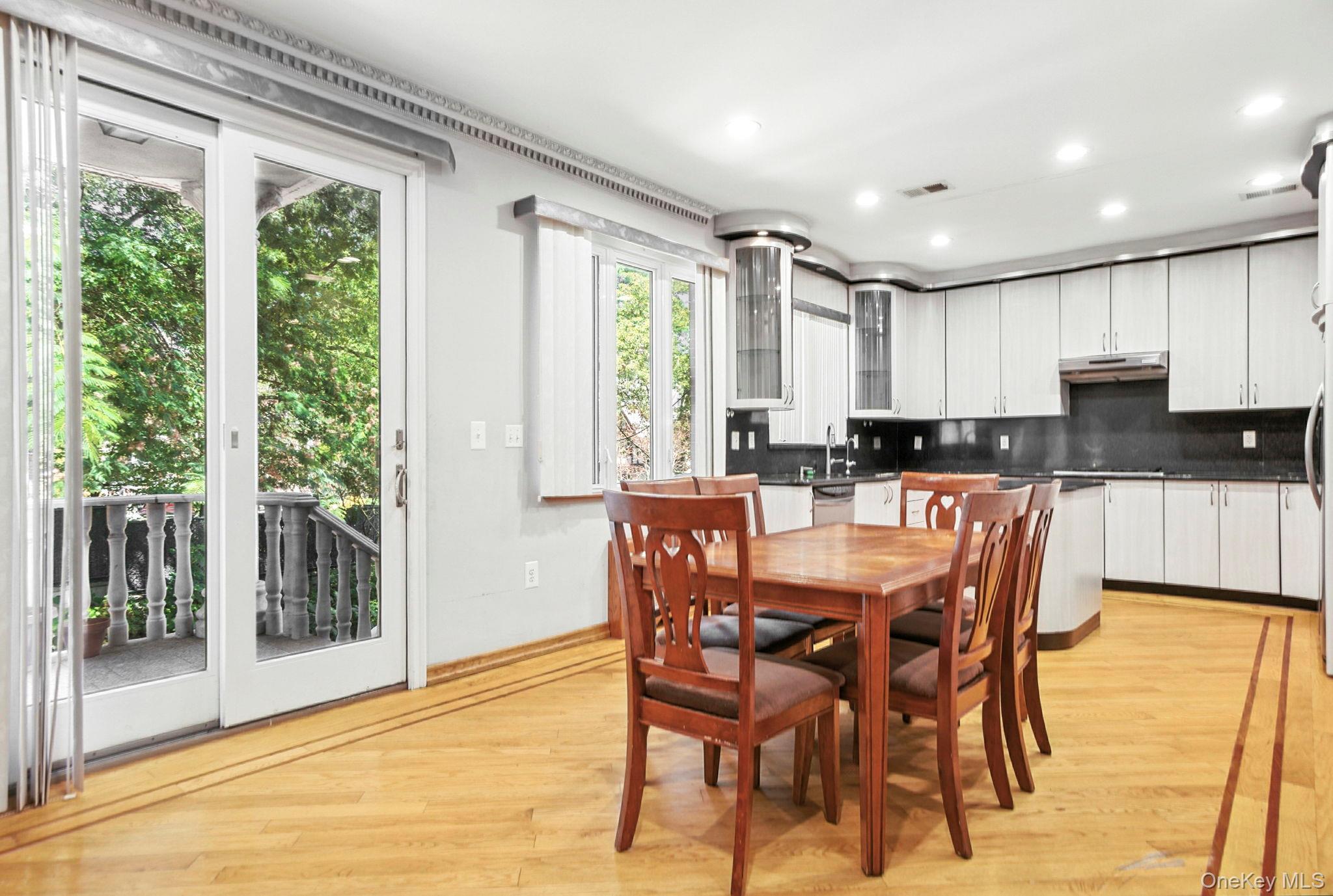 77-16 Kew Forest Lane, Flushing, NY 11375