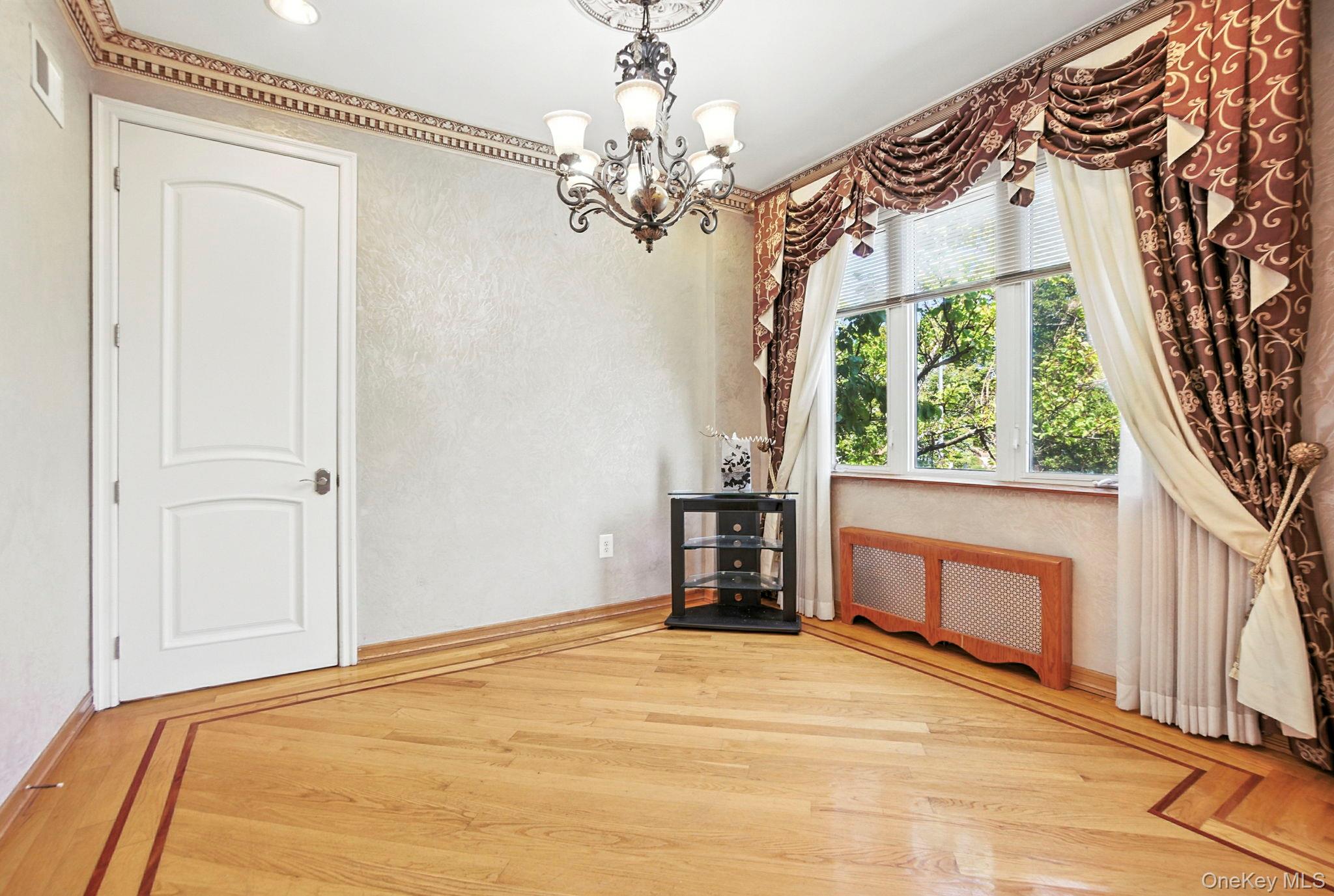 77-16 Kew Forest Lane, Flushing, NY 11375