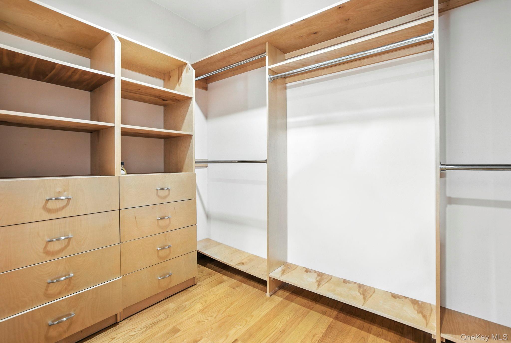 77-16 Kew Forest Lane, Flushing, NY 11375