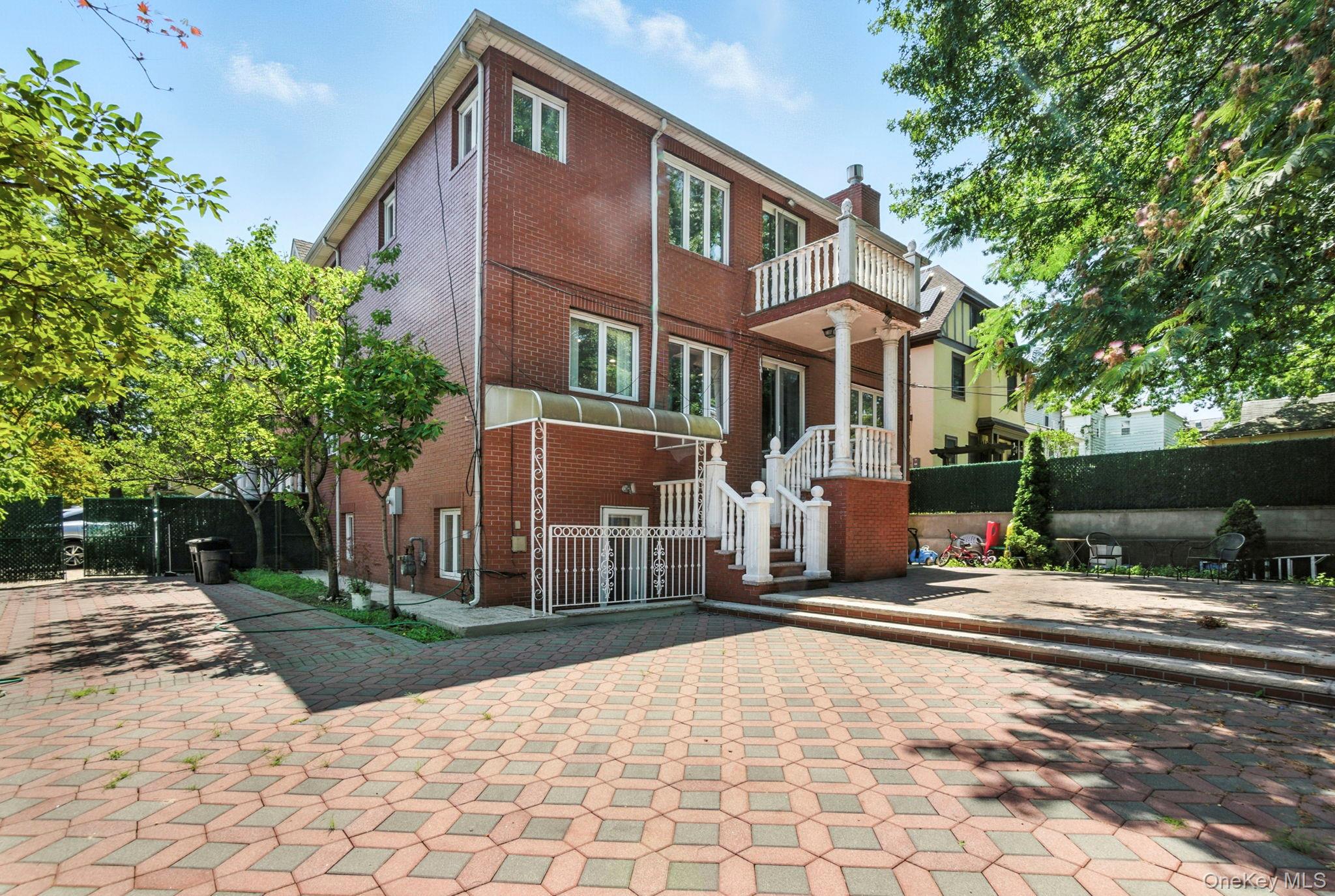 77-16 Kew Forest Lane, Flushing, NY 11375