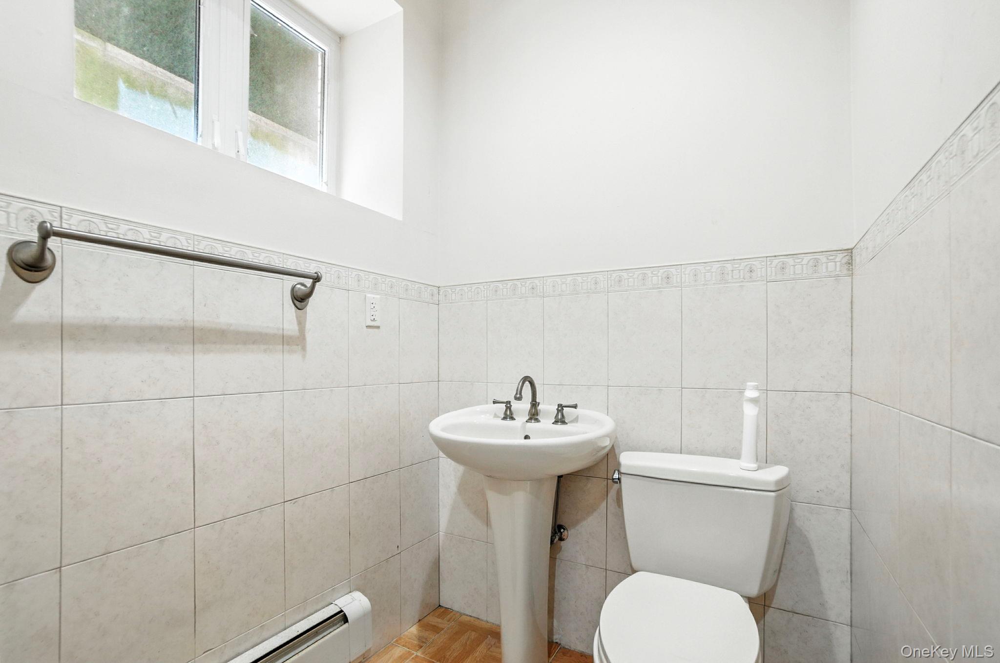 77-16 Kew Forest Lane, Flushing, NY 11375