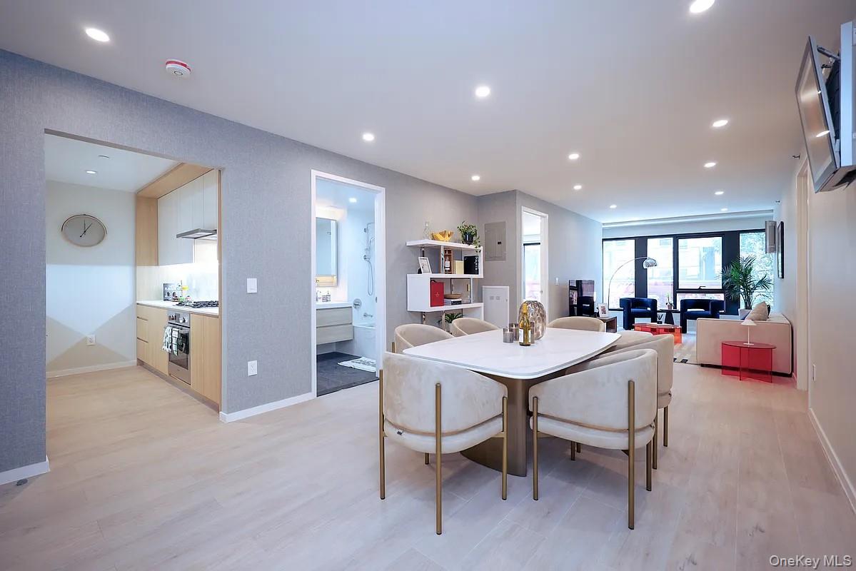 40-22 61st street # 3E, Woodside, NY 11377