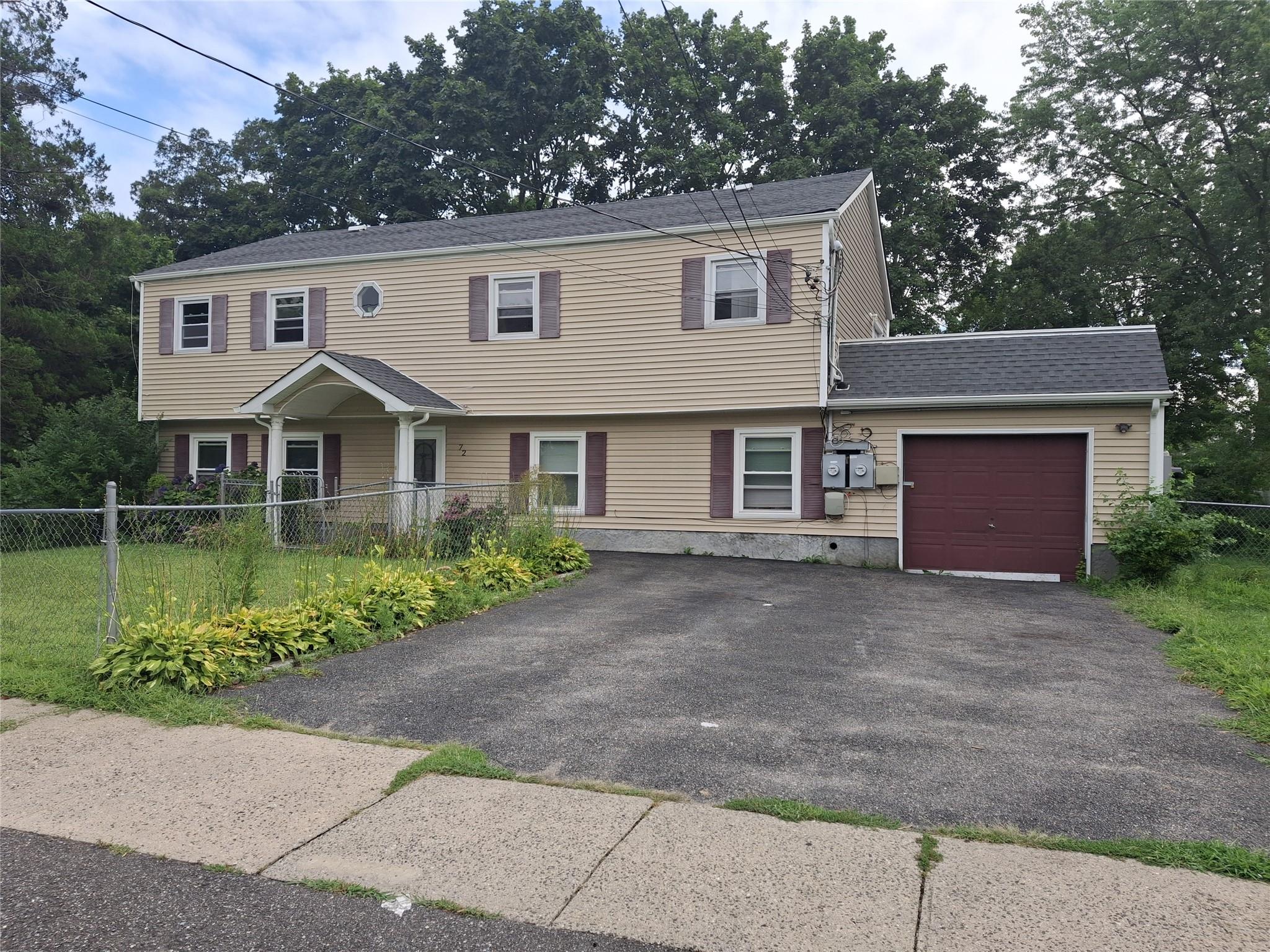 72 Centerwood Street, West Babylon, NY 11704