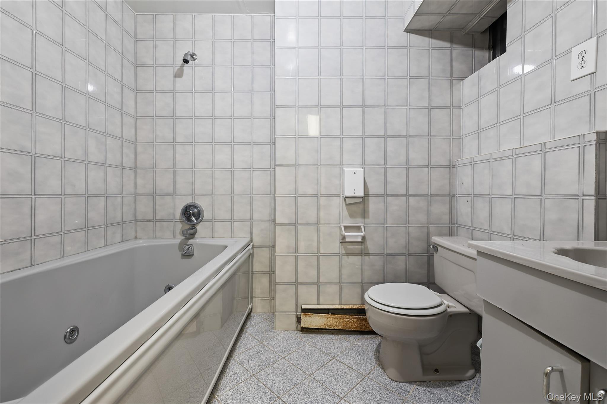 8 Harvest Court, Monsey, NY 10952