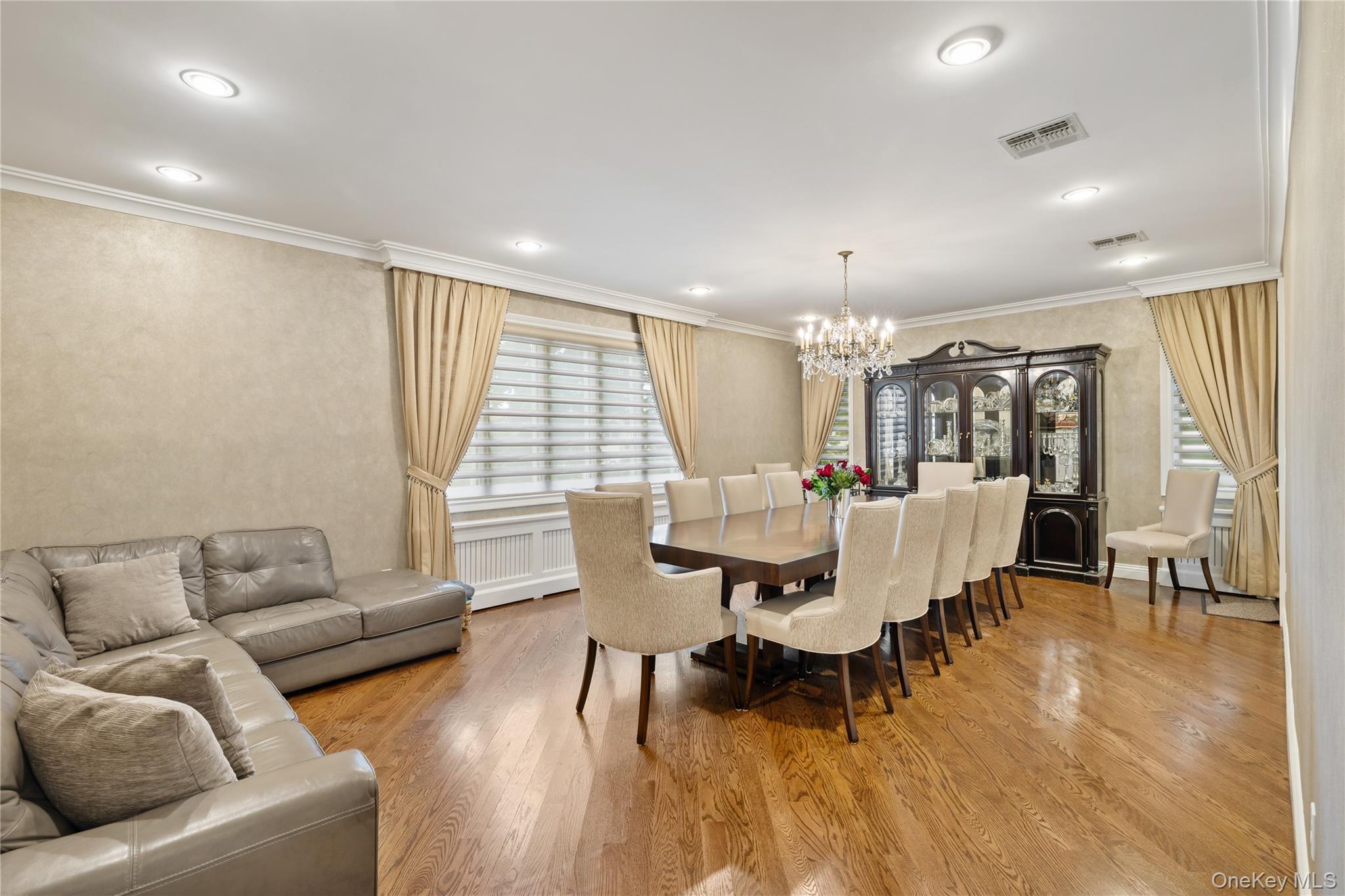 8 Harvest Court, Monsey, NY 10952