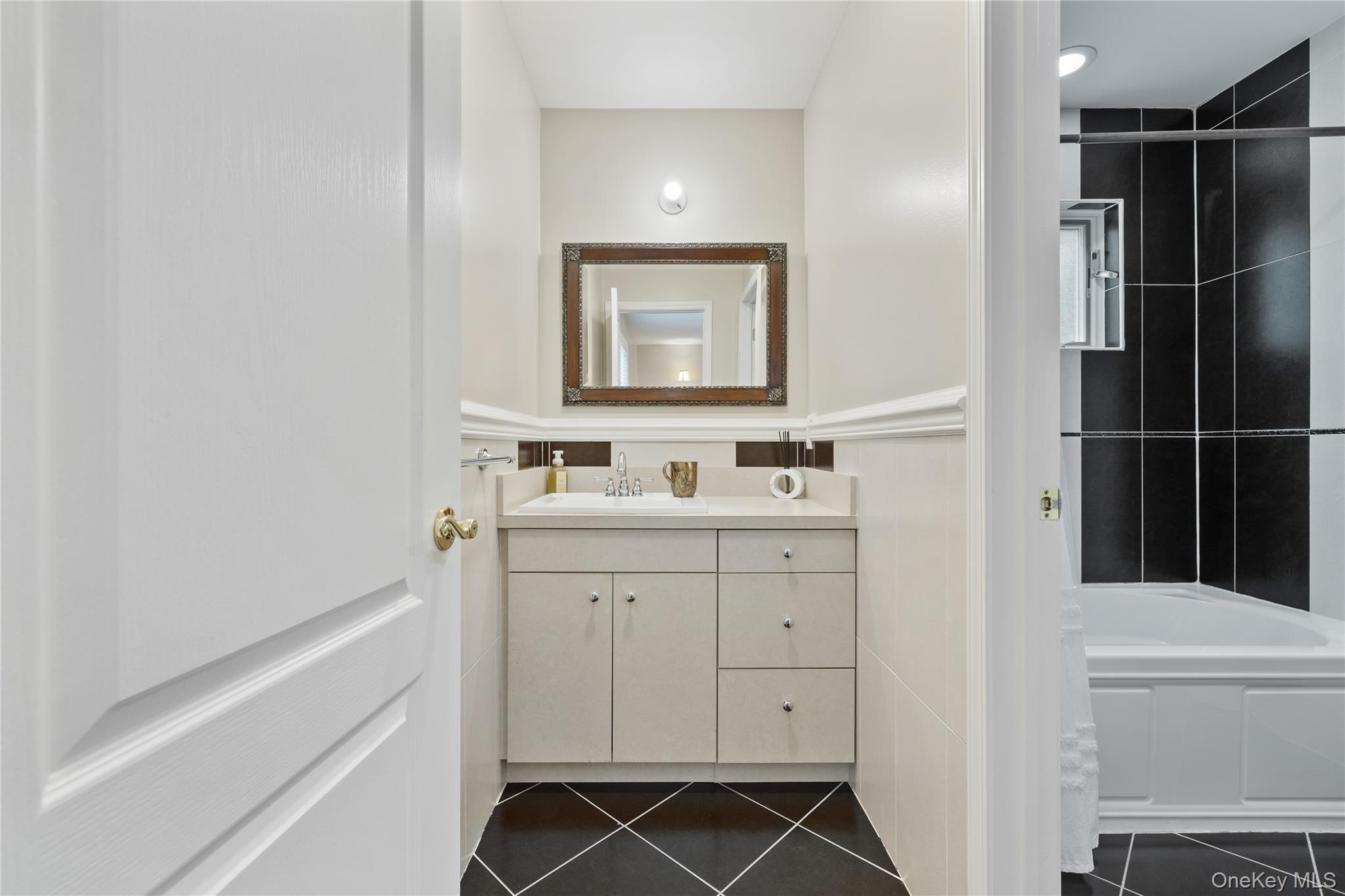 8 Harvest Court, Monsey, NY 10952