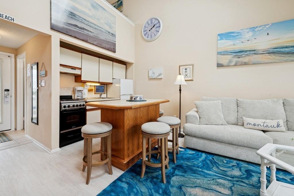 22 Soundview Drive # 207, Montauk, NY 11954