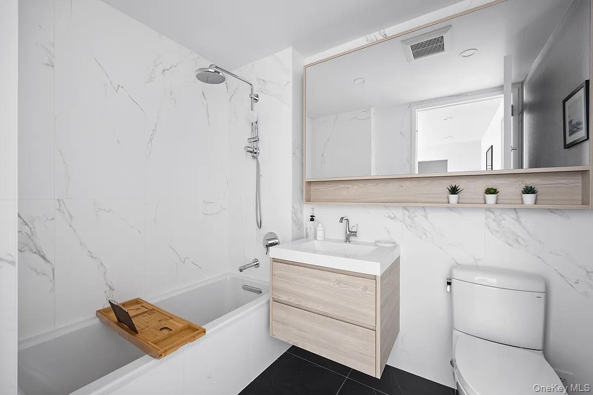 40-22 61sts Street # 3N, Woodside, NY 11377