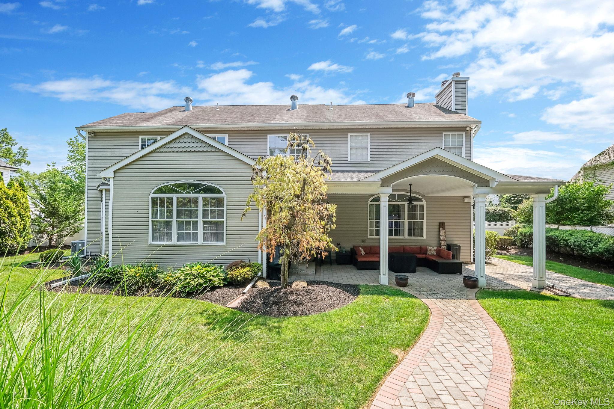 4 Premier Court, Nesconset, NY 11779