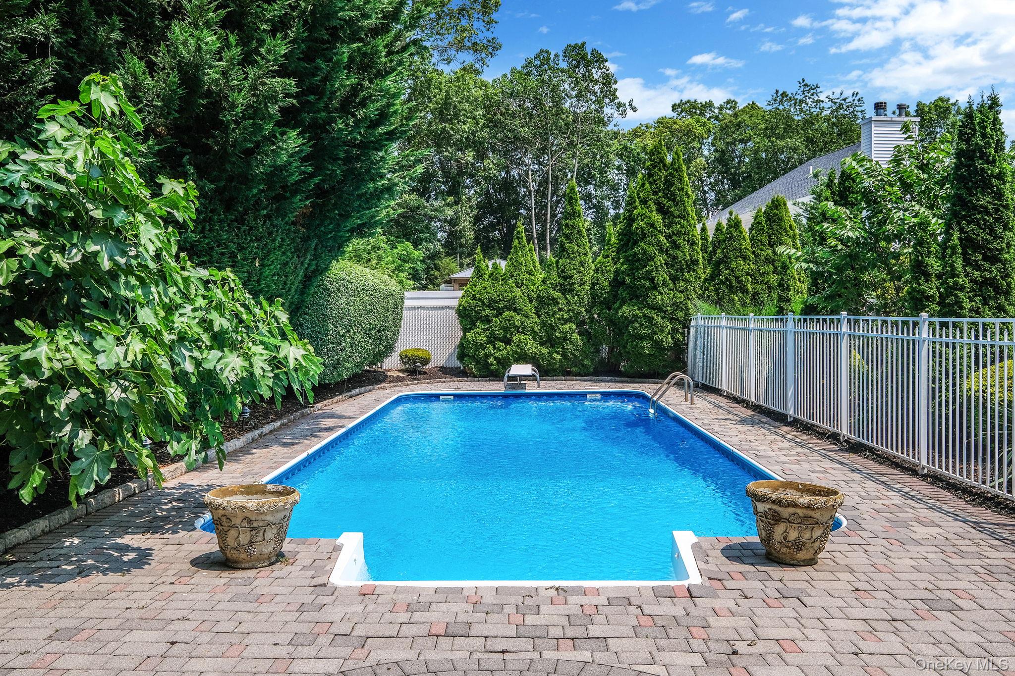 4 Premier Court, Nesconset, NY 11779