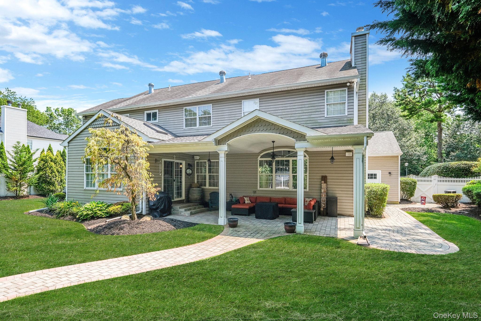 4 Premier Court, Nesconset, NY 11779