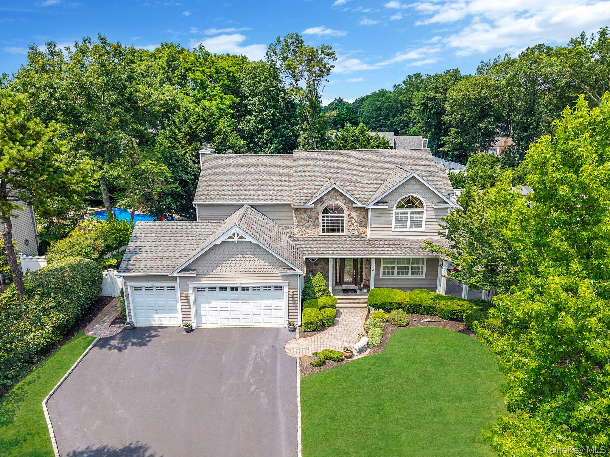 4 Premier Court, Nesconset, NY 11779