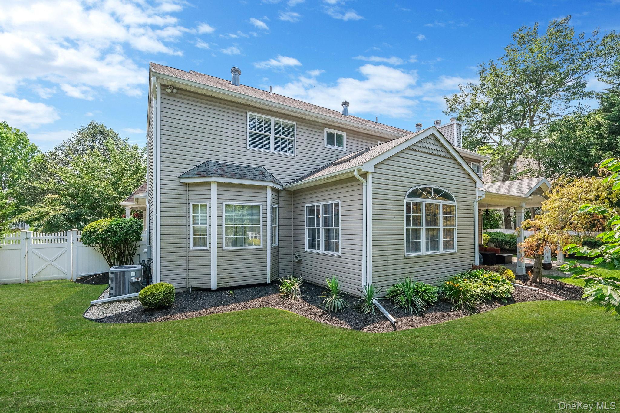 4 Premier Court, Nesconset, NY 11779