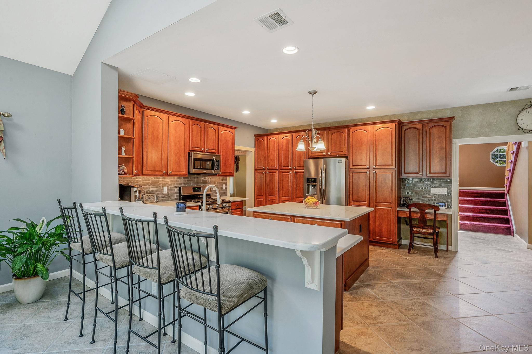 4 Premier Court, Nesconset, NY 11779