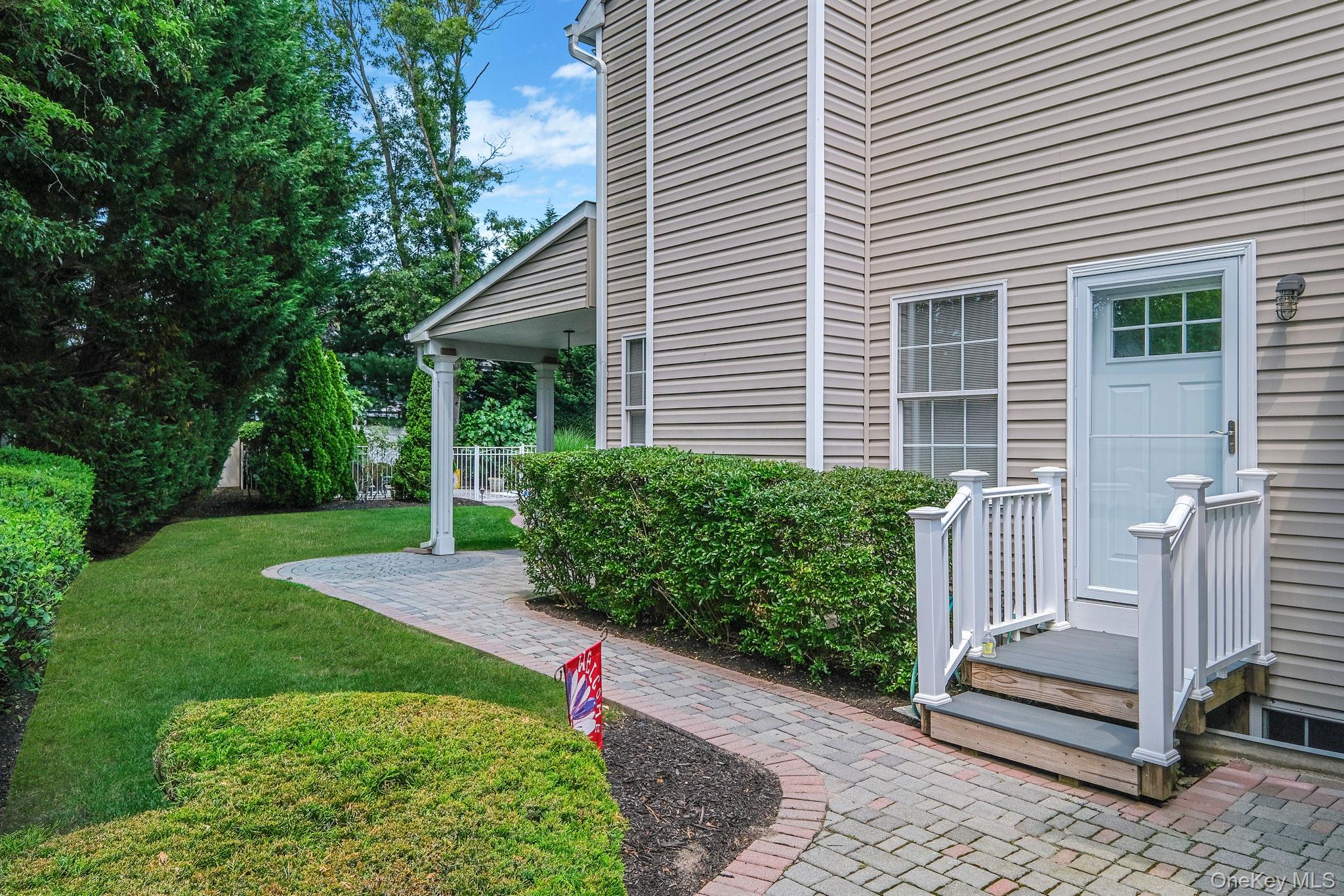 4 Premier Court, Nesconset, NY 11779