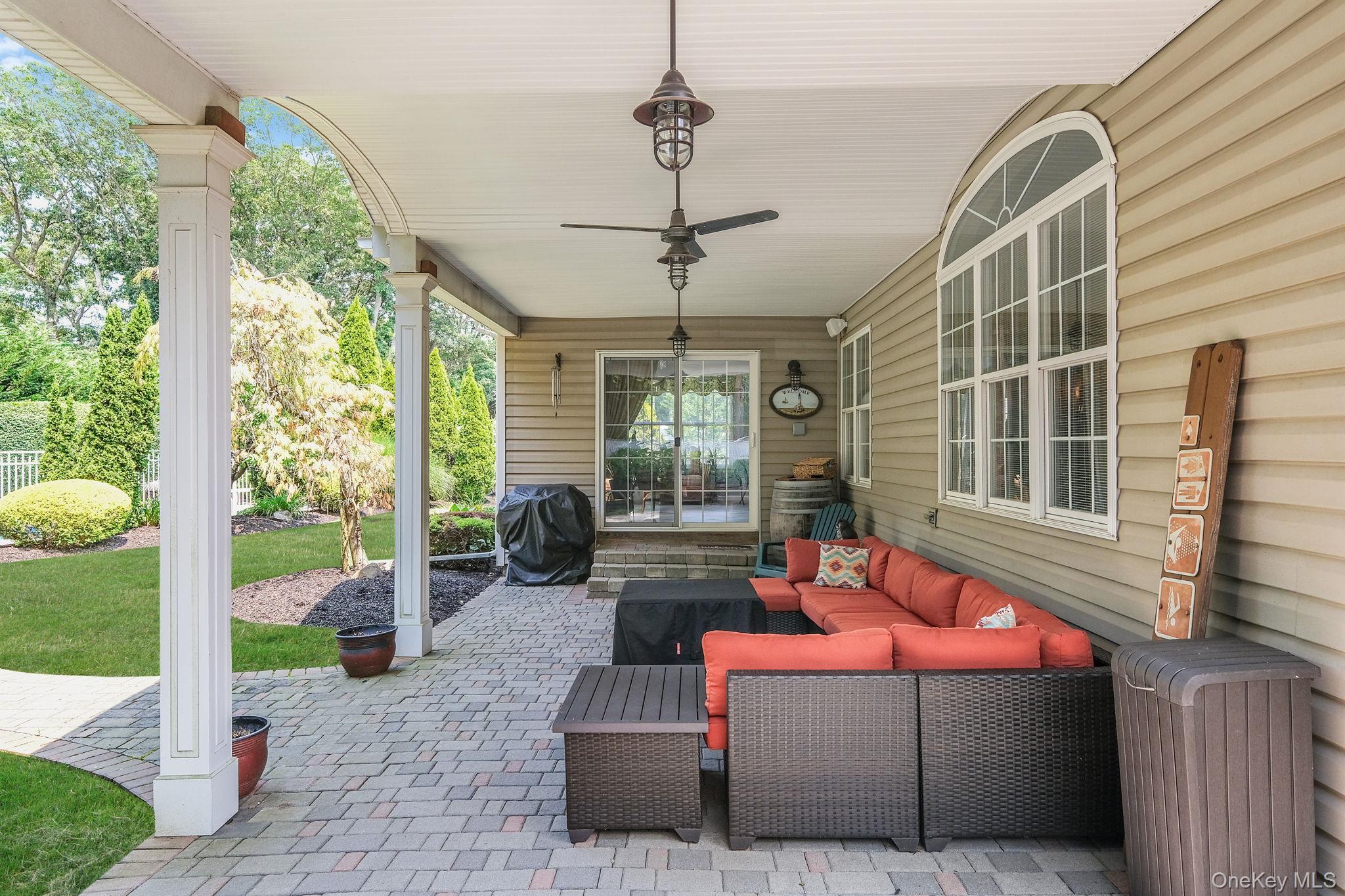 4 Premier Court, Nesconset, NY 11779