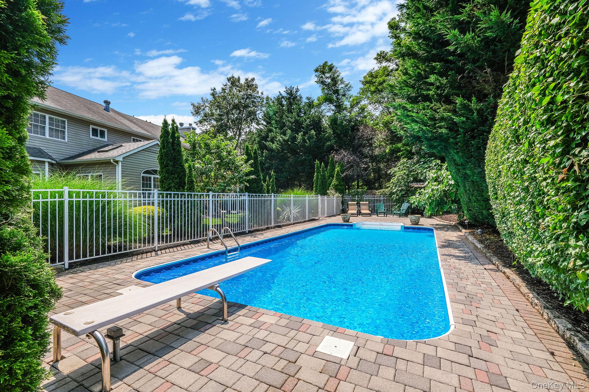 4 Premier Court, Nesconset, NY 11779