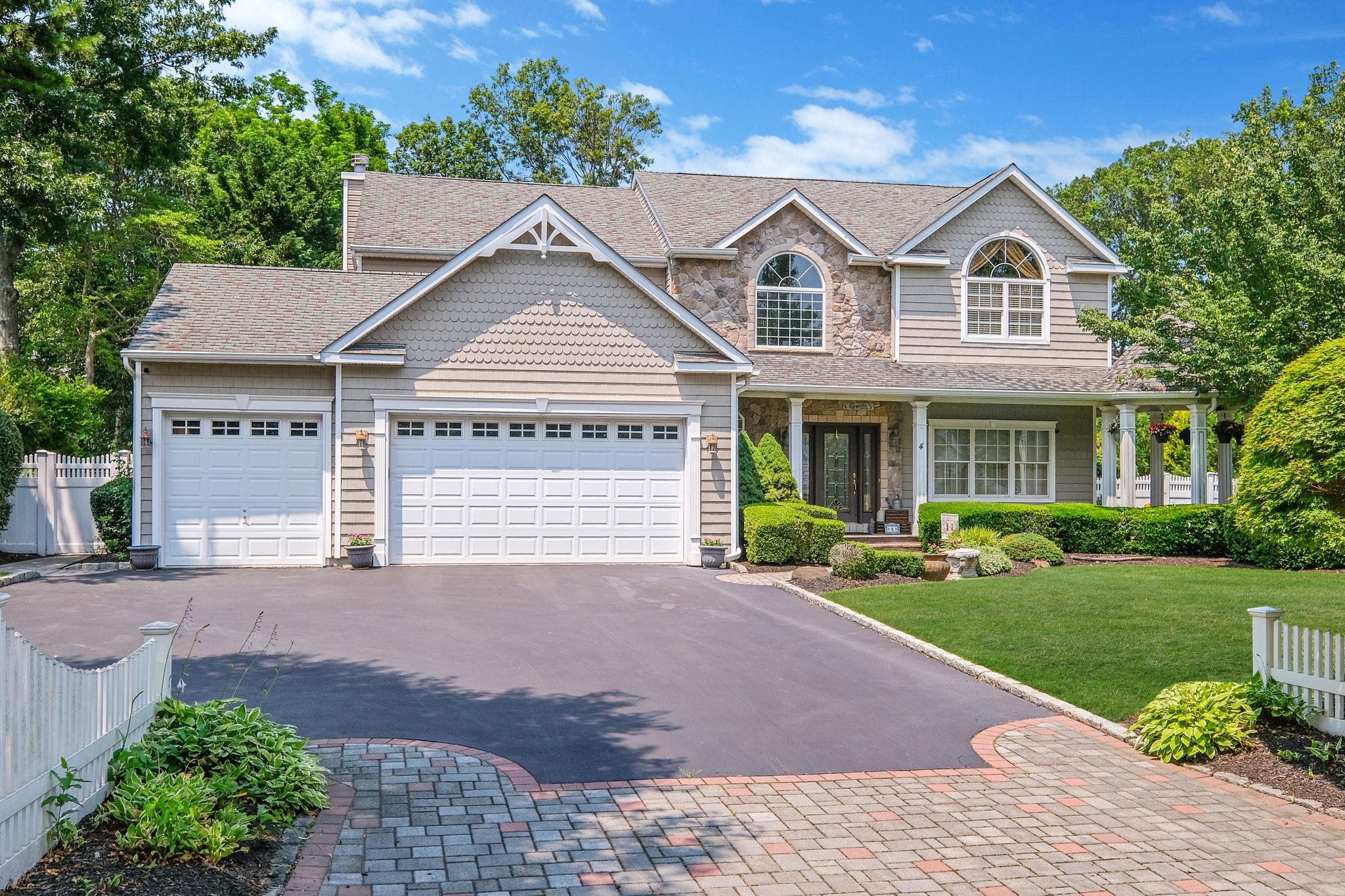 4 Premier Court, Nesconset, NY 11779