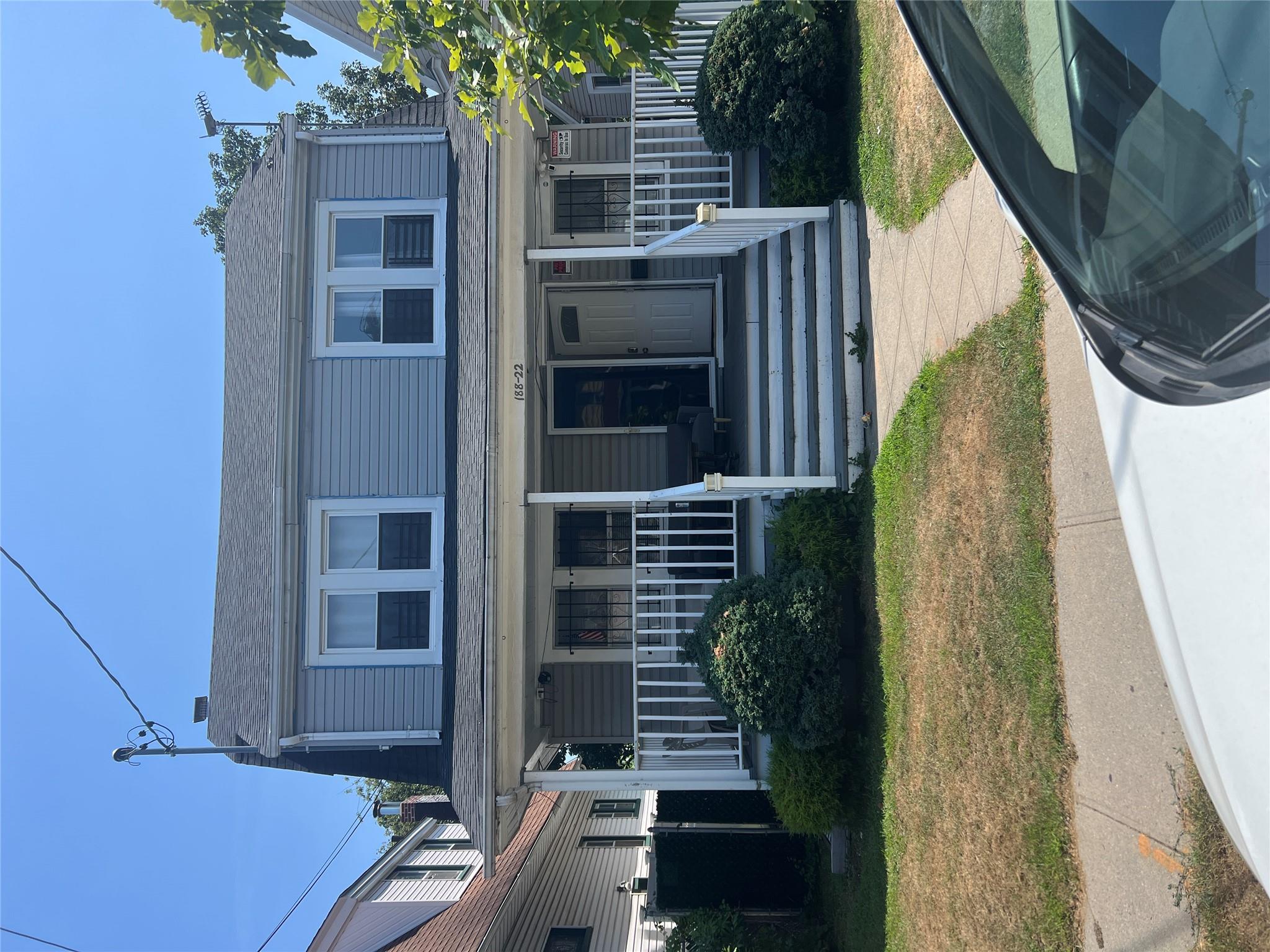 18822 119th Avenue, Saint Albans, NY 11412