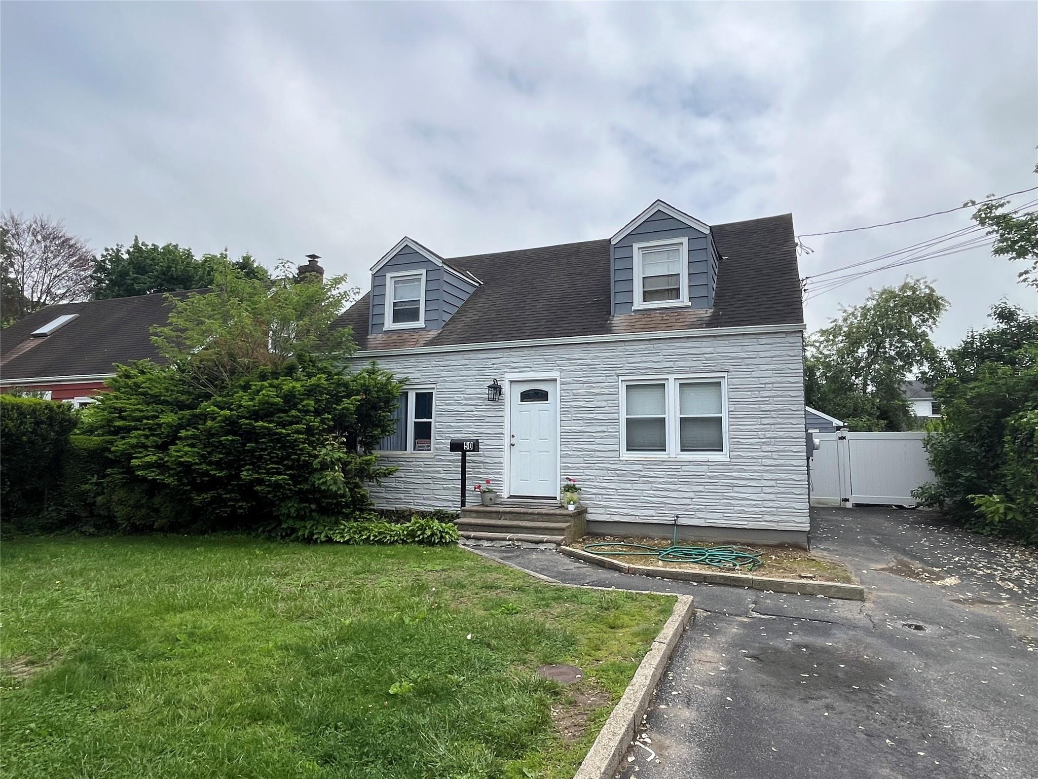 50 E 23rd Street, Huntington Station, NY 11746