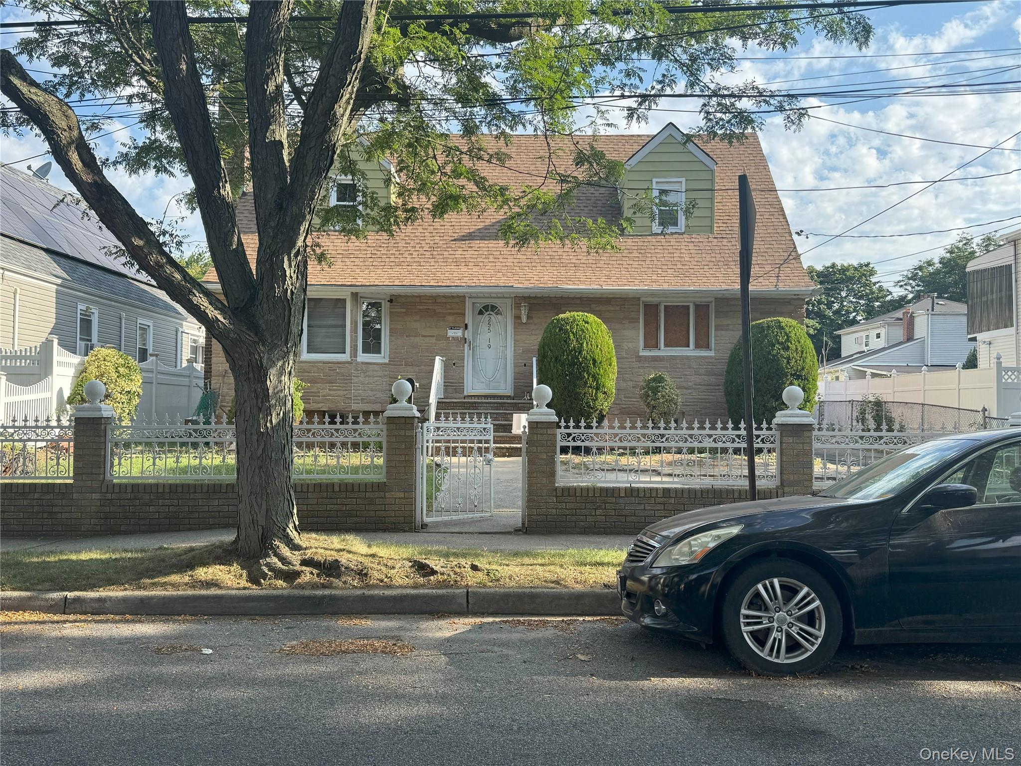 25519 148th Avenue, Rosedale, NY 11422