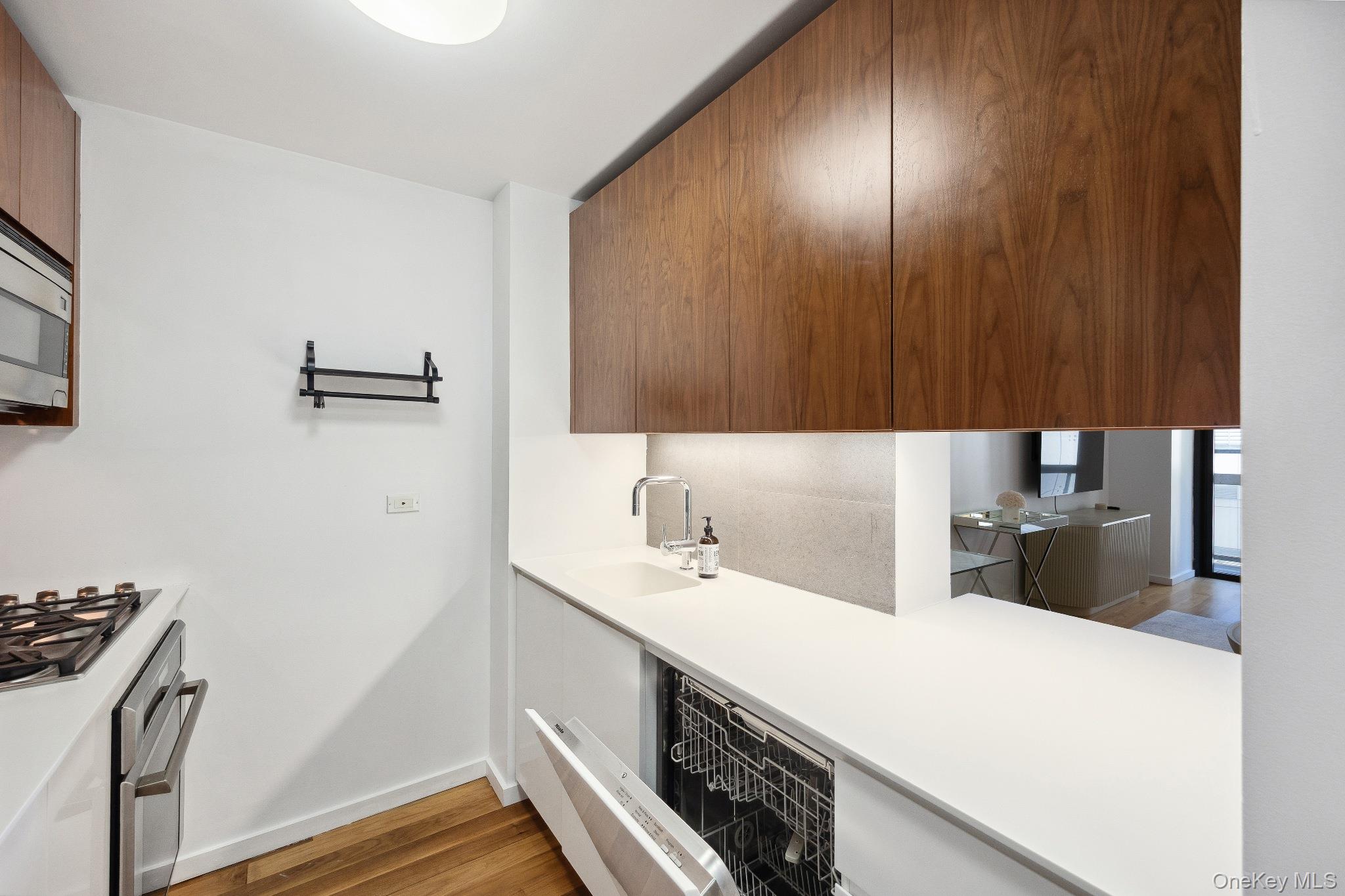 515 E 72nd Street # 7H, New York (Manhattan), NY 10021