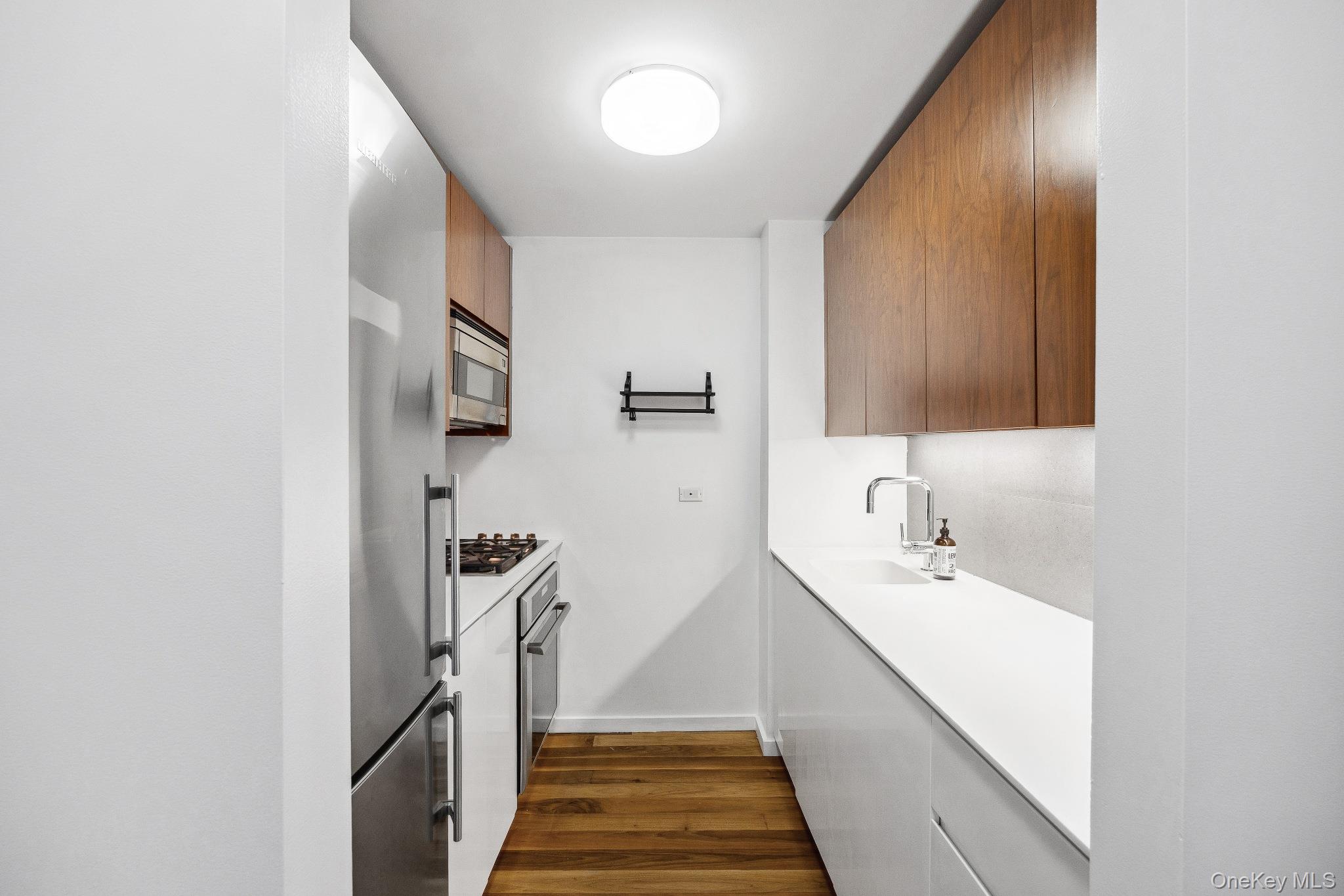 515 E 72nd Street # 7H, New York (Manhattan), NY 10021