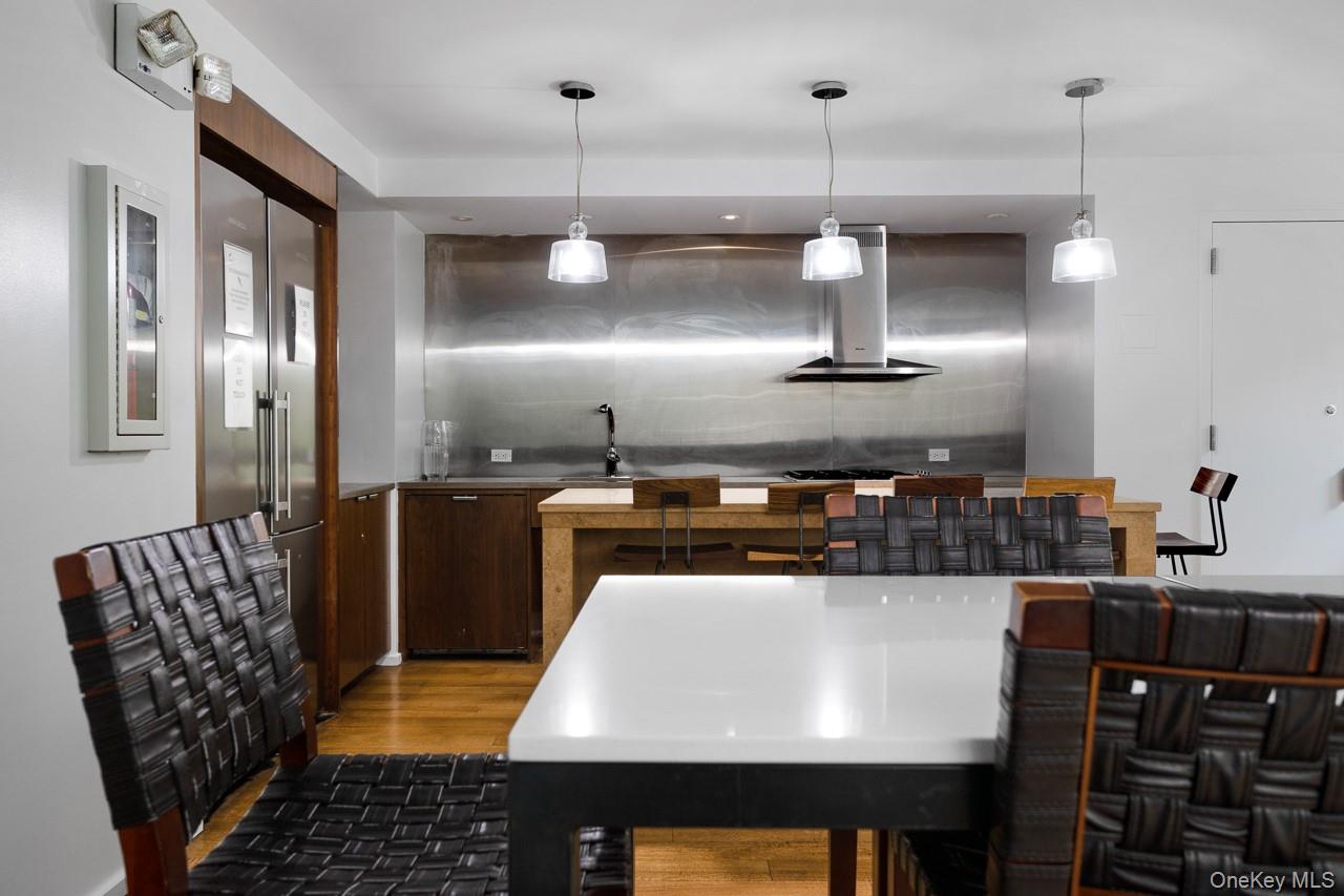 515 E 72nd Street # 7H, New York (Manhattan), NY 10021