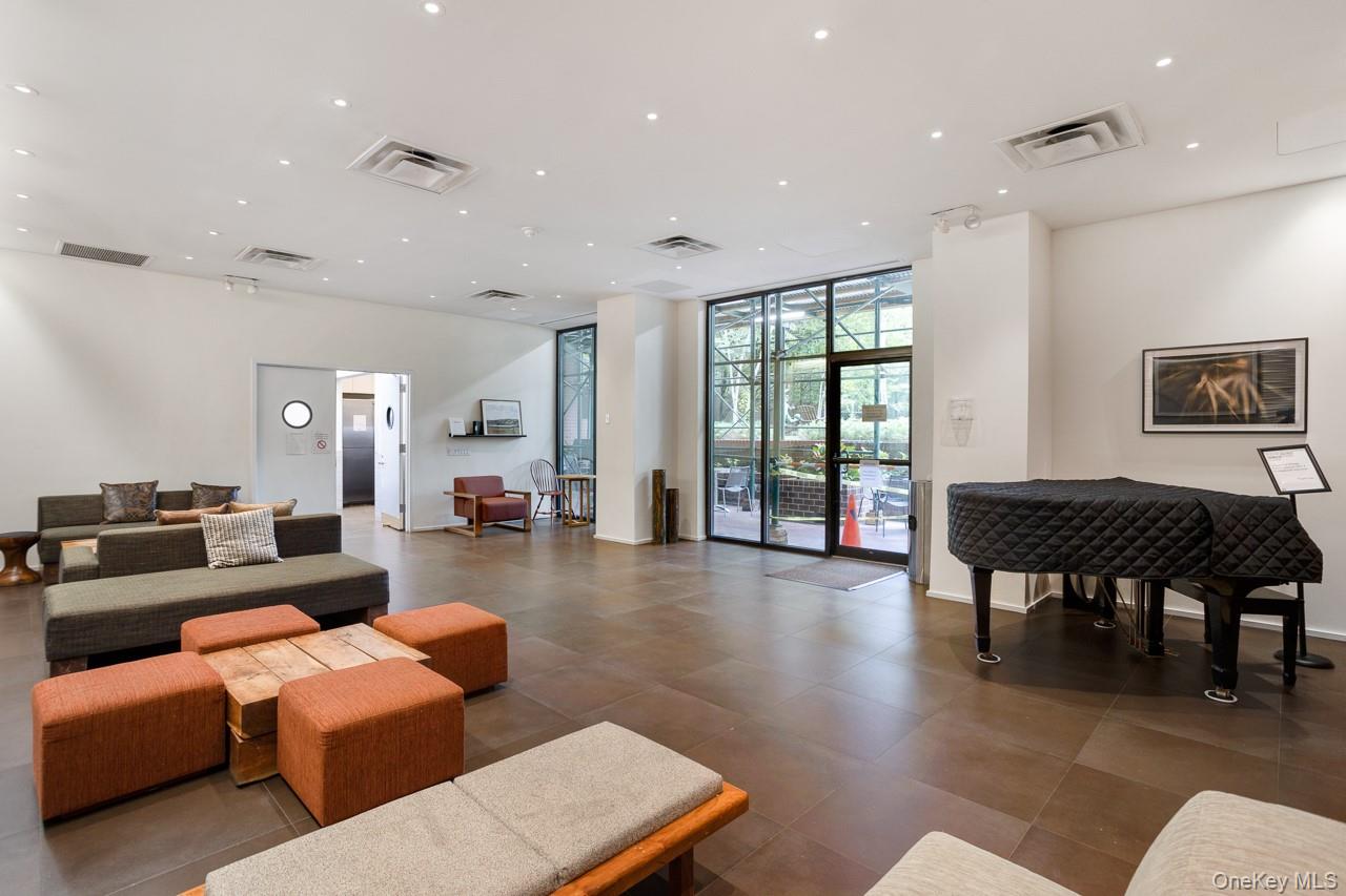 515 E 72nd Street # 7H, New York (Manhattan), NY 10021